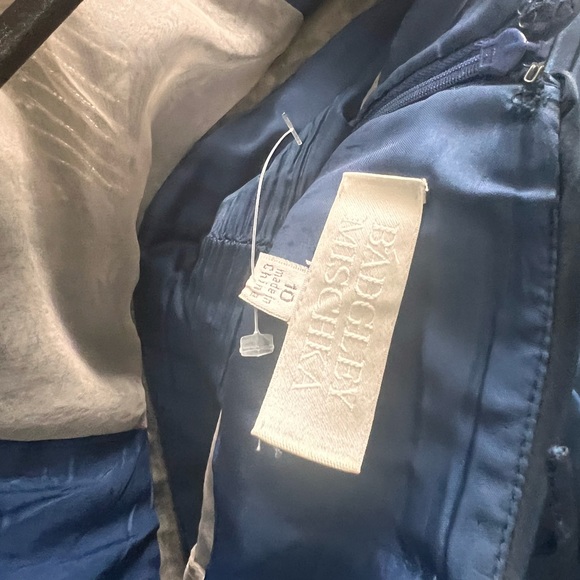 Stunning Badgley Mishka gown. - Picture 5 of 7